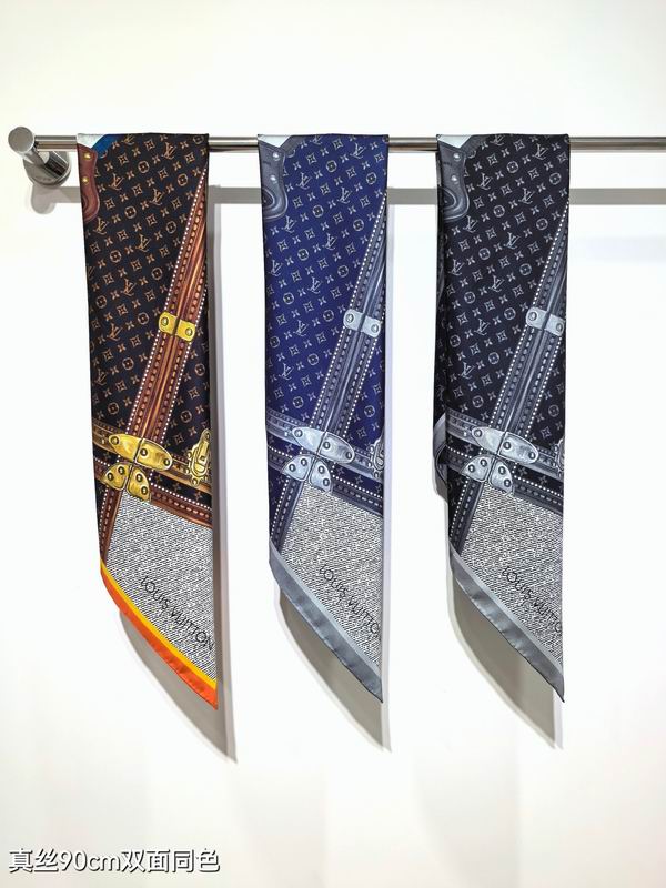 LV silk Scarf 90X90cm E080317